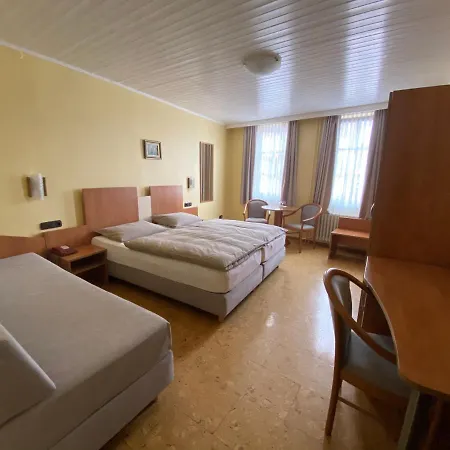 Goldne Krone Hotel *