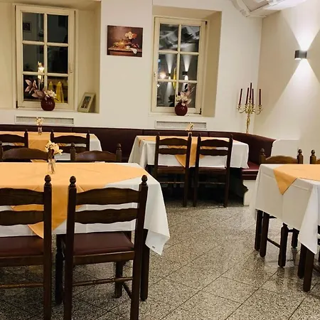 Goldne Krone Gasthof *